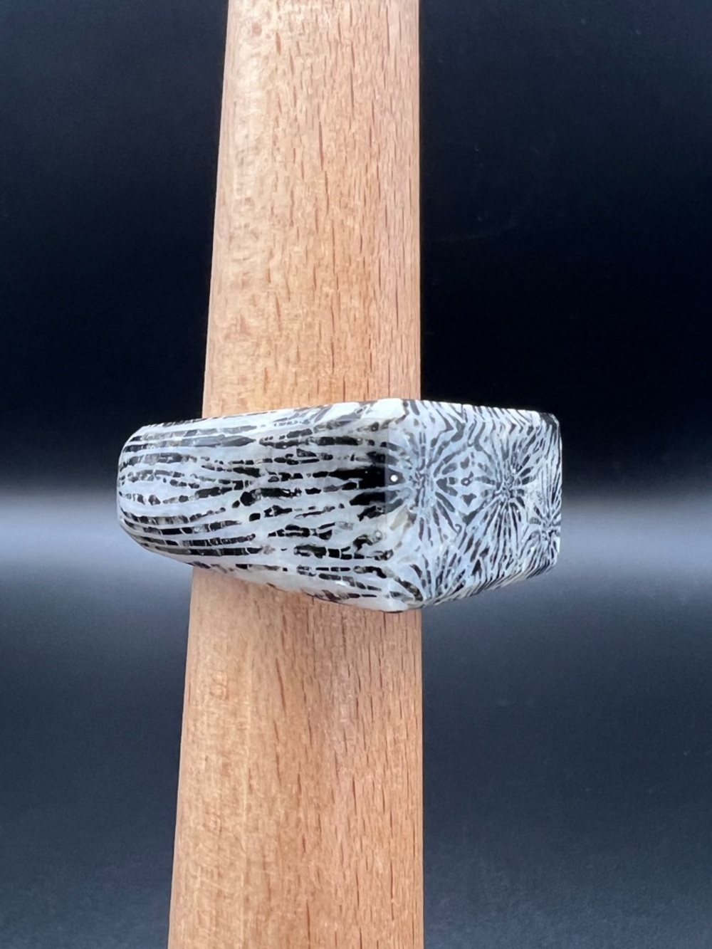 Sterling Silver & Resin Starburst Ring - Picture 5 of 7